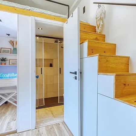 Historic Gem & Modern Loft In The Heart Of Appartement