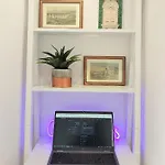 Διαμέρισμα Historic Gem & Modern Loft In The Heart Of *